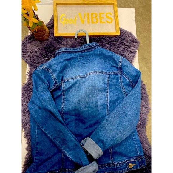 Jean jacket - Picture 2 of 2